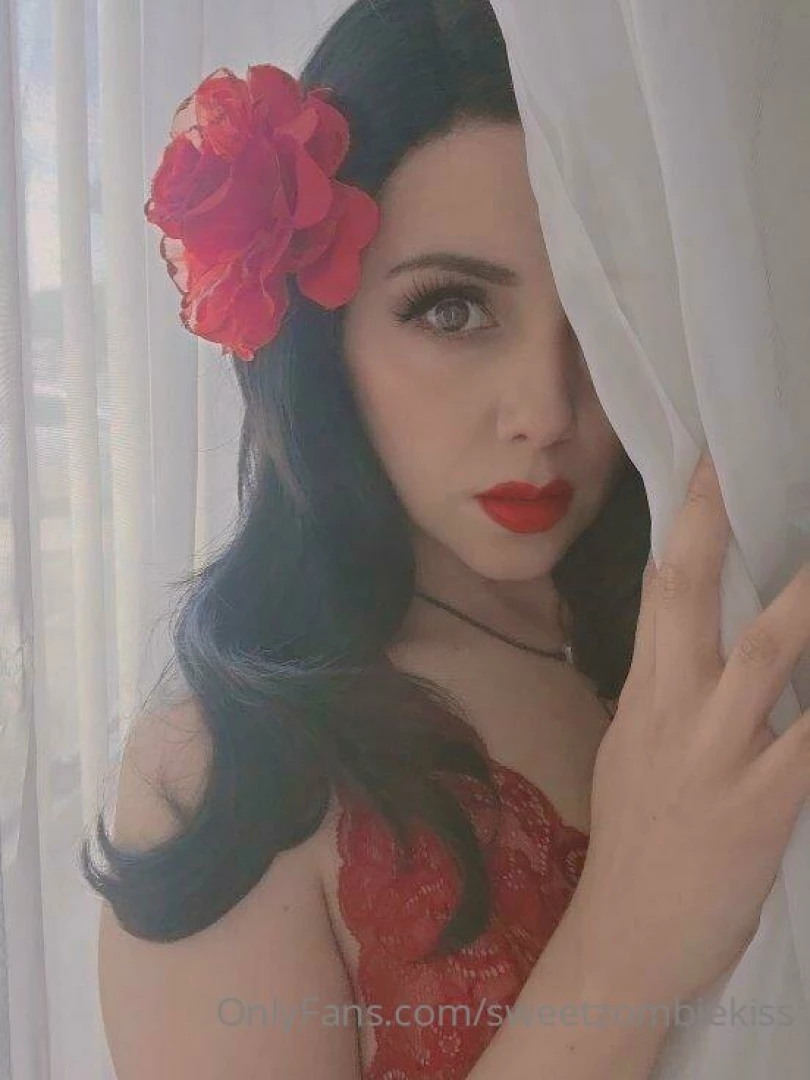 My sweet friend awfulrose is absolutely stunning her sets are mind part 2 