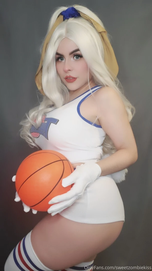 Character lola bunny if you purchase this set you get a cosplay video part 2 