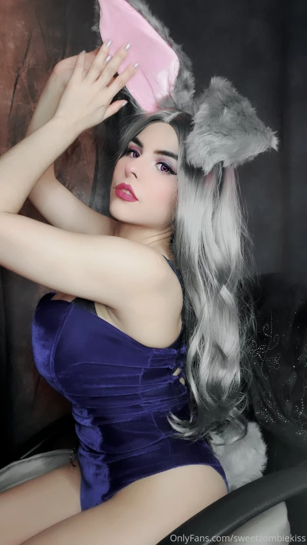 Character judy hopps in this set you will see judy hopps cosplay and 