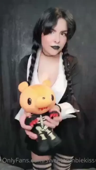 Not my music but just dancing for fun thank you guys for all the 