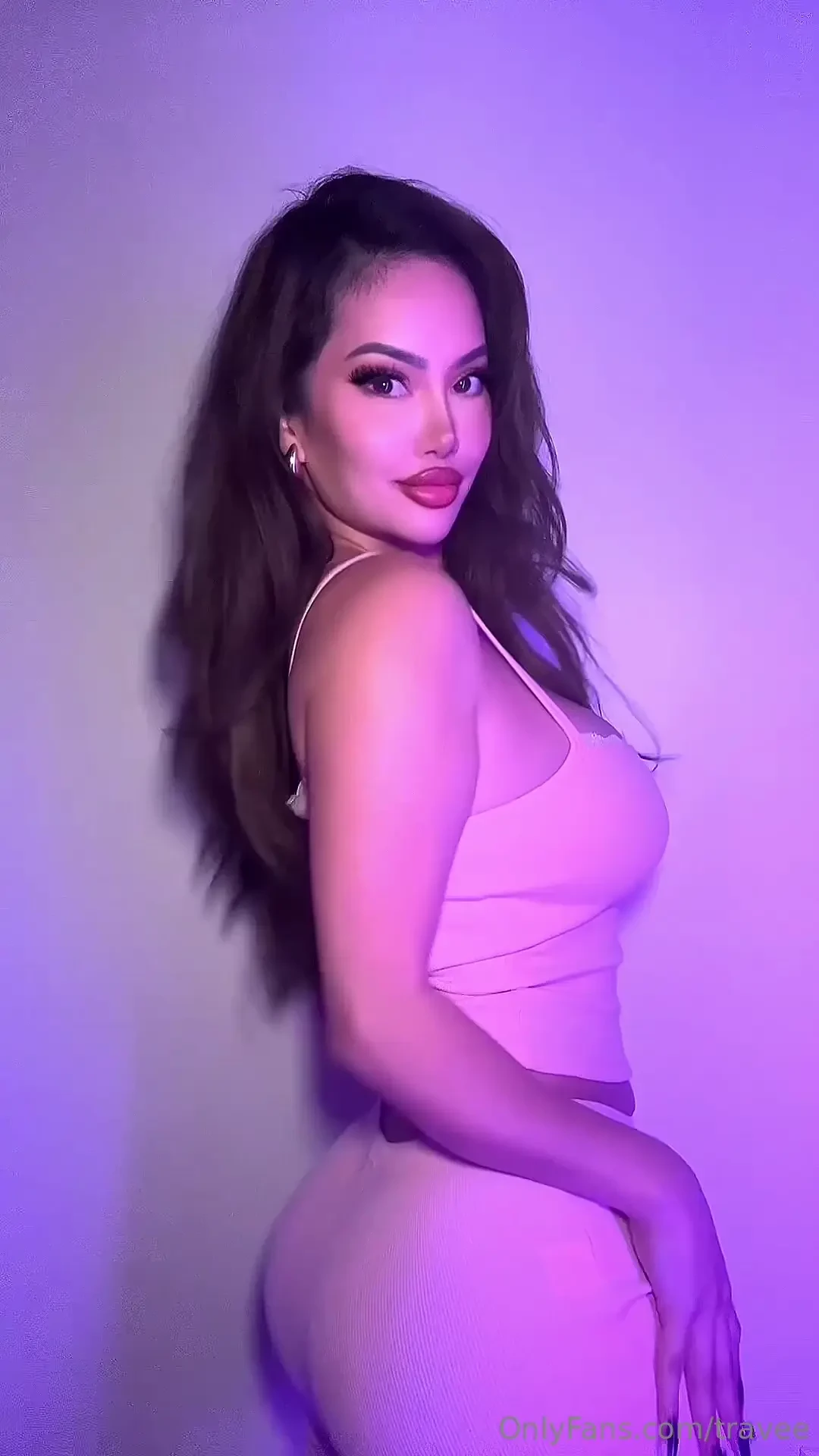 Which valentines day look would you prefer on me on our date 