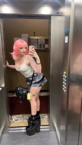 Vediamo se riesci a indovinare se indosso le mutandine