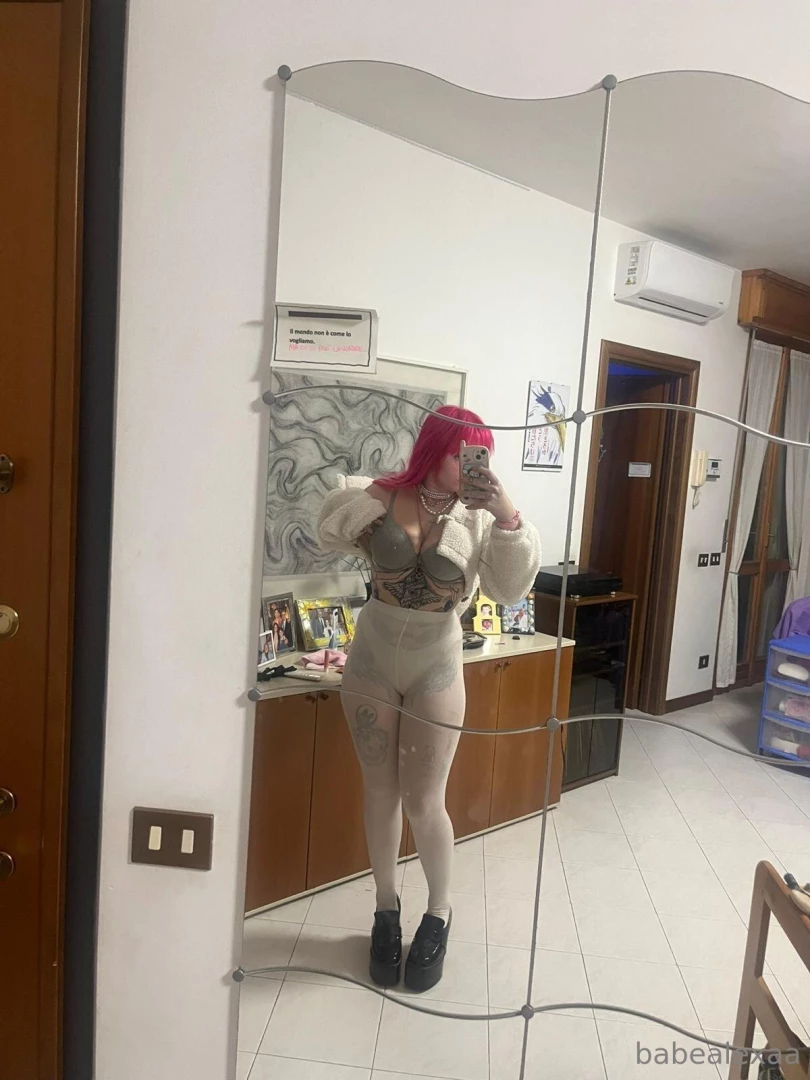 Una buona idea uscire con i leggins trasparenti 