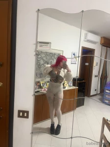 Una buona idea uscire con i leggins trasparenti