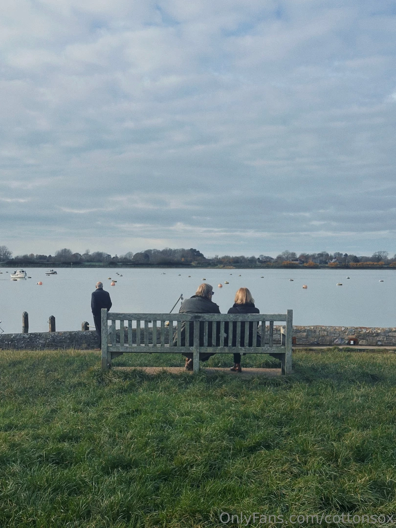 I took some photos not naughty ones of me but of pretty things outside part 3 