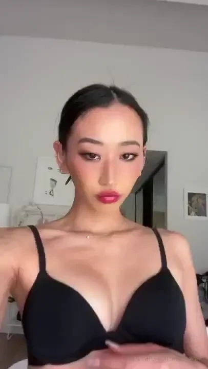 Bored someone entertain me 