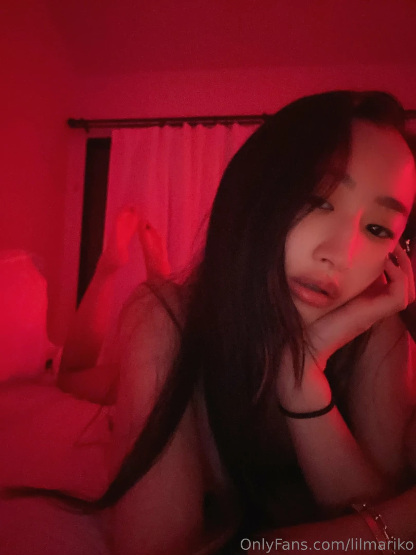 Happy hump day to all my wonderful simps 