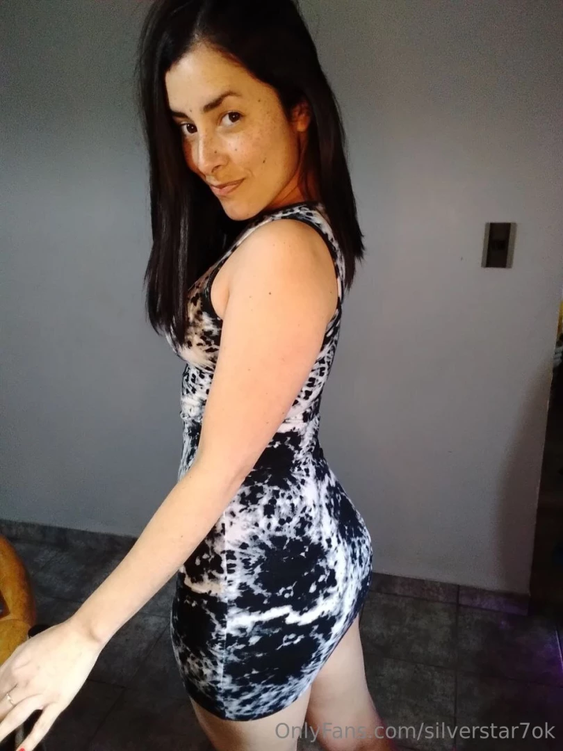 This is my friend petite_cinnamon look at her don t you think she is a 