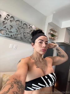 Morning babesss today s a beautiful day muscle mommyyyy