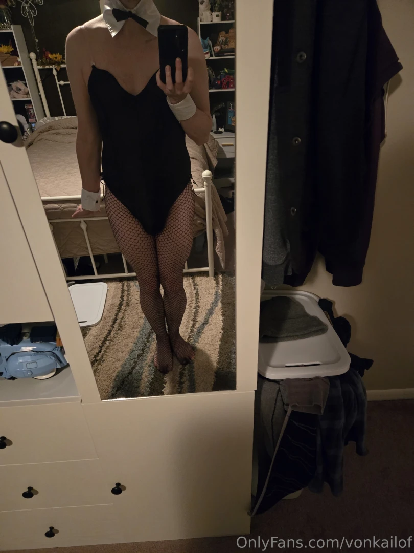 I know its been awhile but someone got me a cute outfit i just couldn 