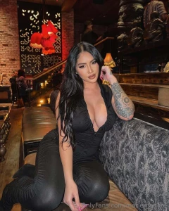 Romance looks good on me don t you think