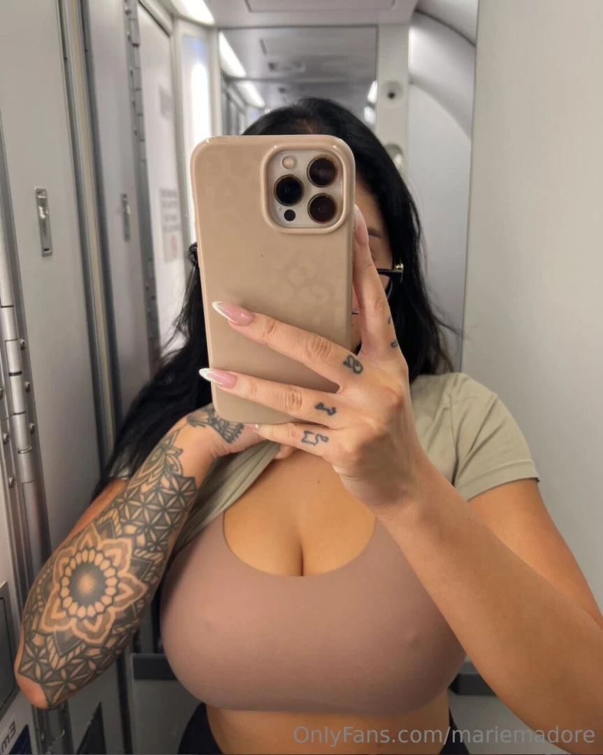 Oopsies my nips wanted to make an appearance 