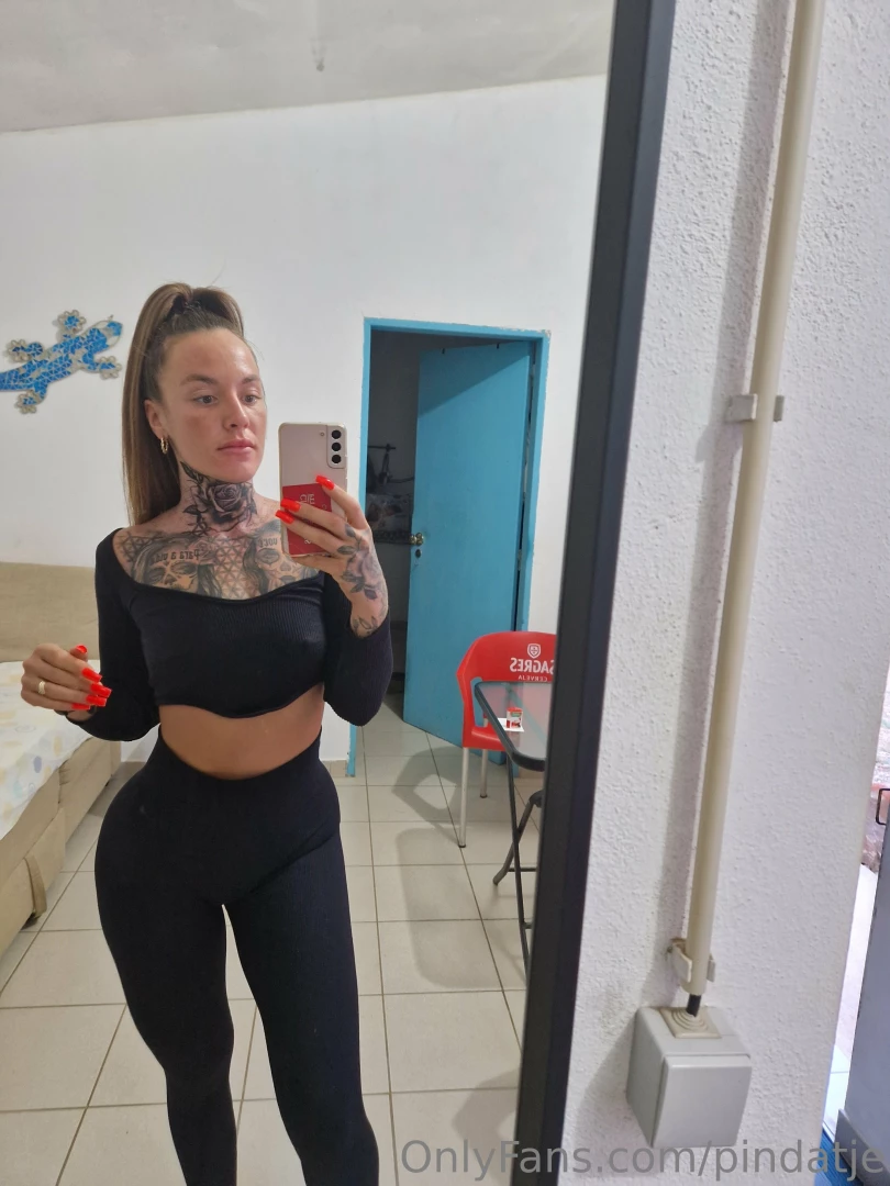 Have a very good morning sweethearts im in for some new content this 