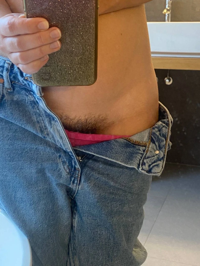 Hey my dear a little tease you by my bush 