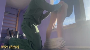 She gets her pants ripped off and pussy eaten for breakfast