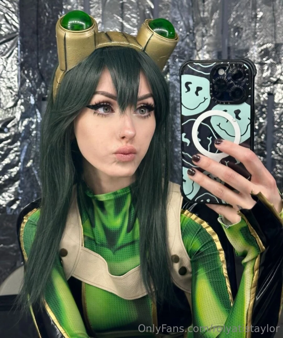 Should i do more sexy cosplays 