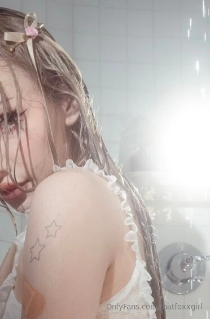 Hd shower set who wants it p 