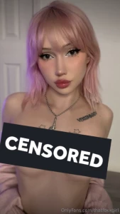 Not only do i take off my top but got the camera wayyyy to close so