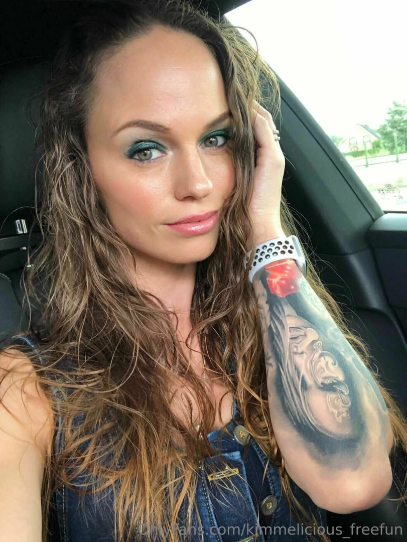 Hey darling i am really wet on my vip do you want to see kimmelicious 