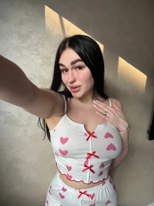 Serving sweet looks with a side of love who knew a little heart print