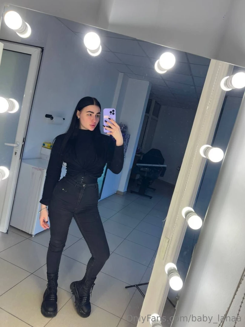 Black fits my vibe today strong confident and a little mysterious 