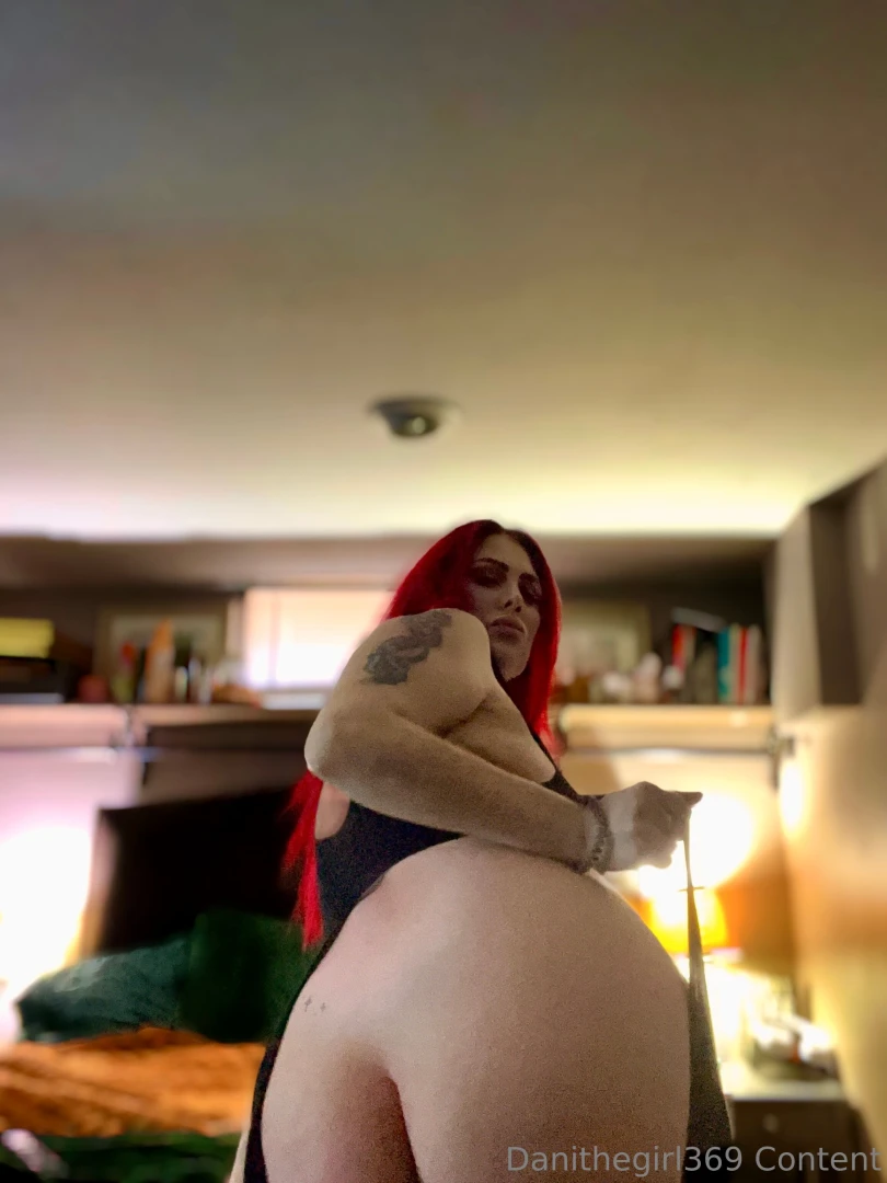 Swipe left to see your favorite ass-ets part 2 