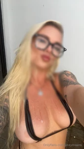 Love feeling a load drip down my face