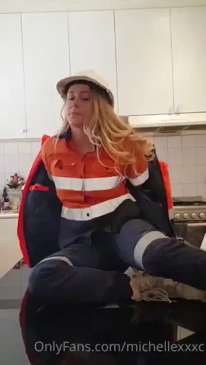 Stripping down nude on my kitchen table 