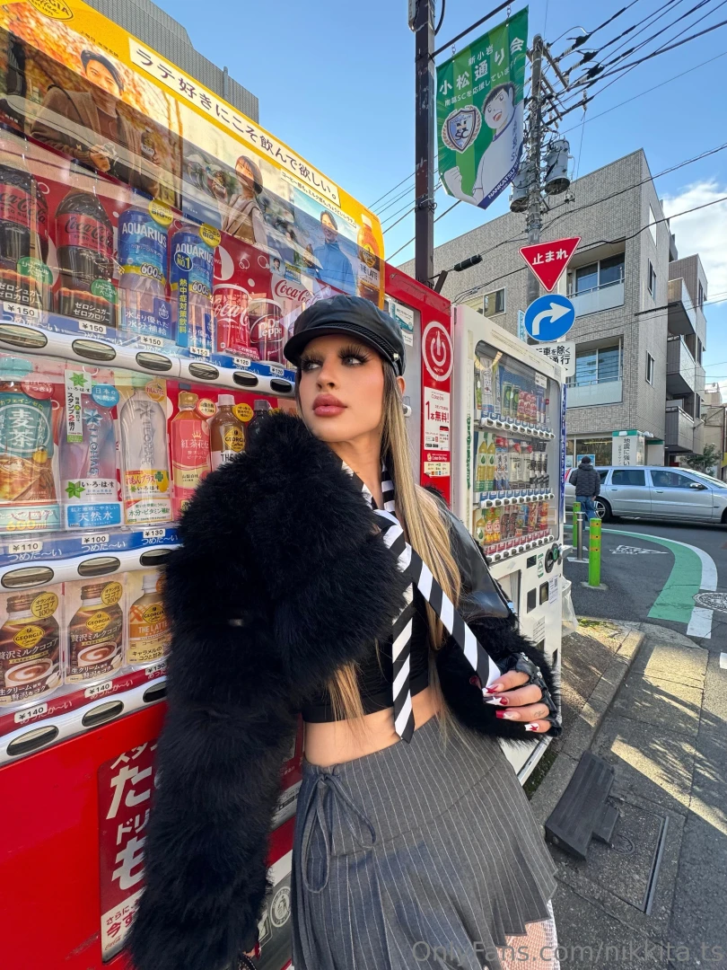 I can t decide on a drink should i get a cola or a fanta what s your part 1 