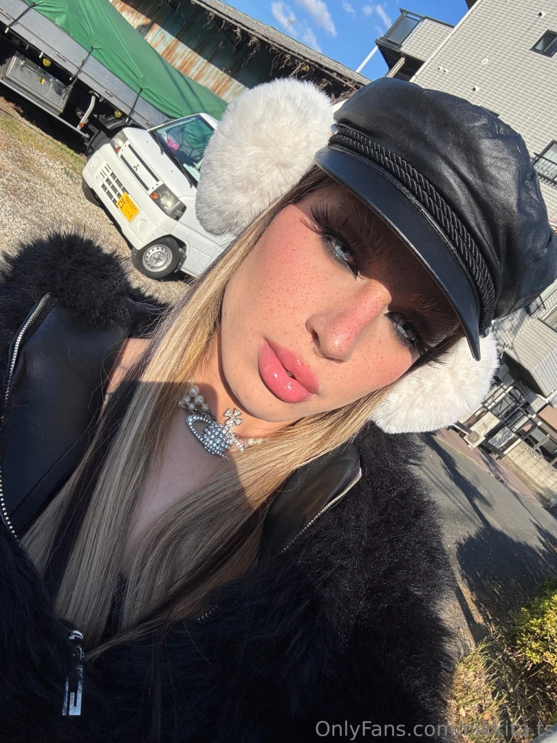 Get a gift from me right now your ticket is waiting for you 