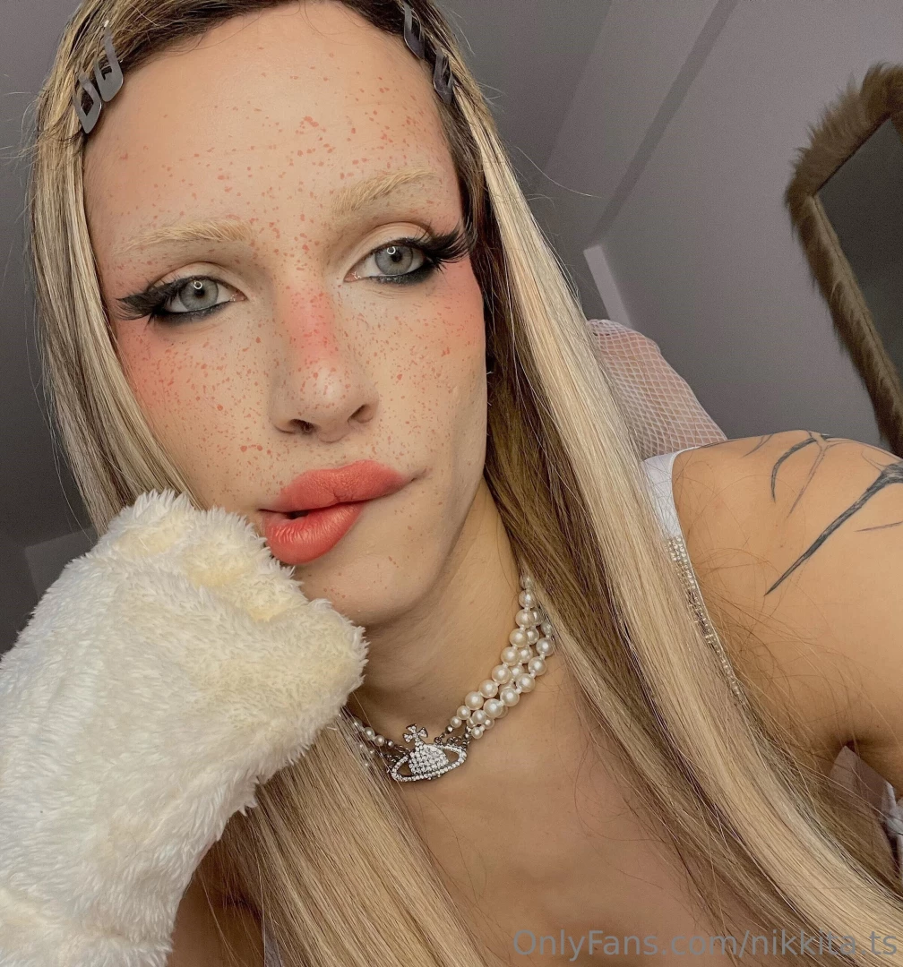 Just a little moment of soft vibes and freckles what s on your mind 