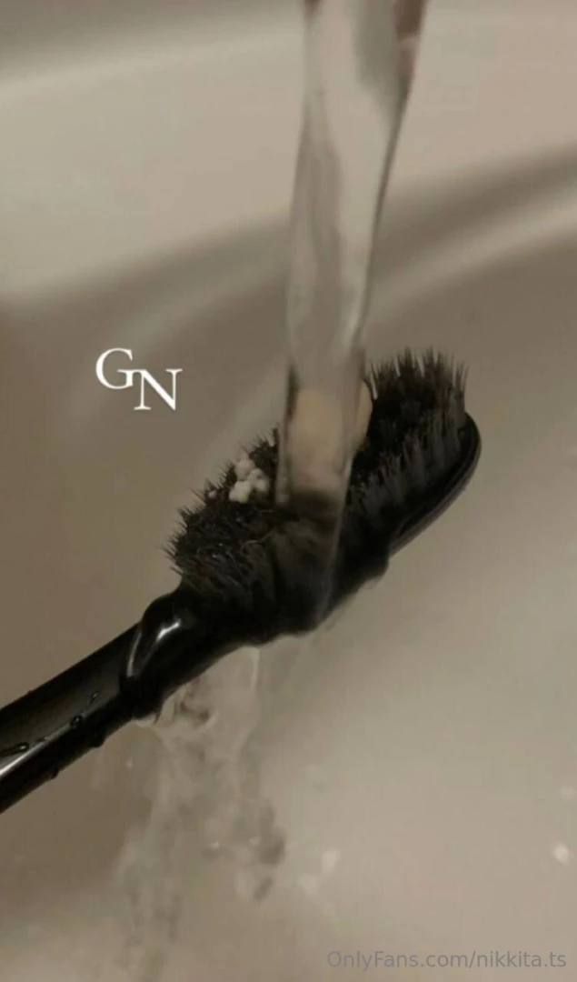 Reminder it s time to brush your teeth and you can play around a 