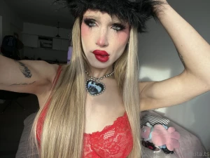 I m not just a model - i m art in motion an energy that can t be