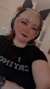 If only 50 of you lovely people tip a dollar i can get the hello kitty