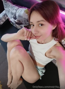 This elegant babe lily_mommi is for naturalness she s always online part 202