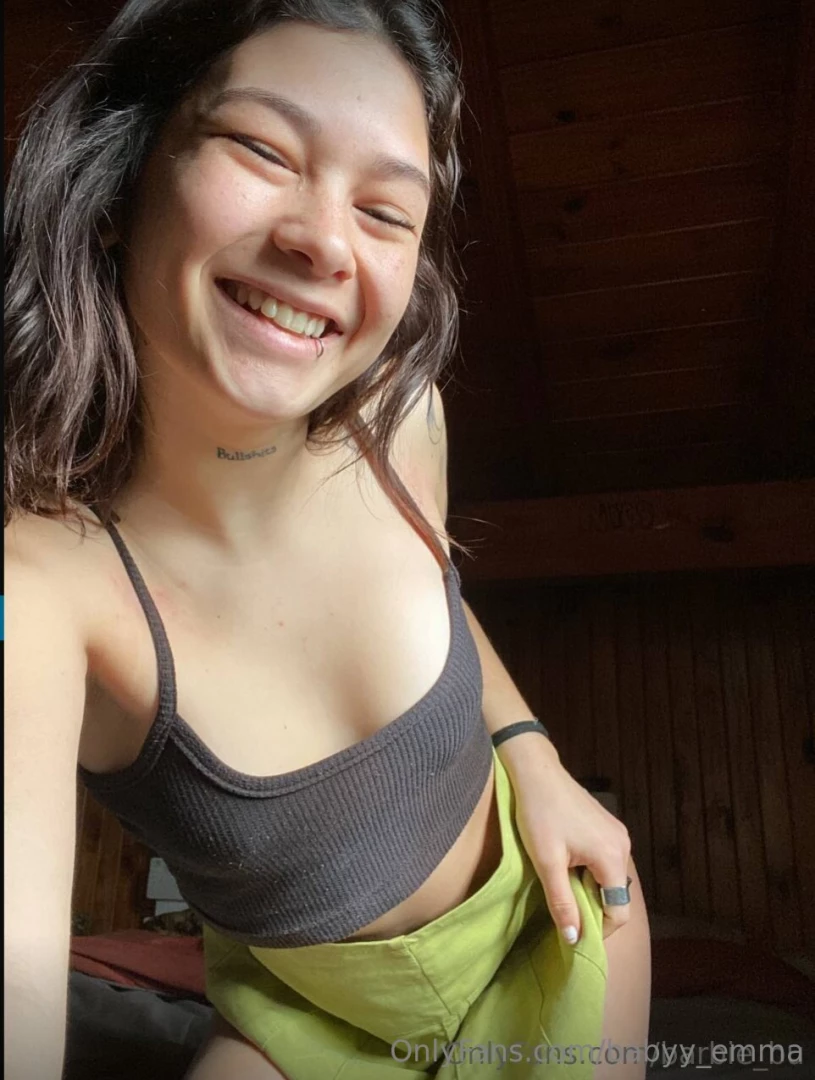 Free you want to see her barbie_bu her pussy with her fingers her 