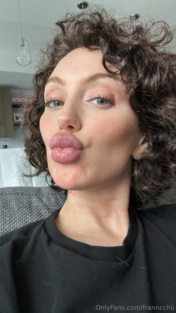 Someone said fridays are for first kisses yeah kinda corny but anyways 