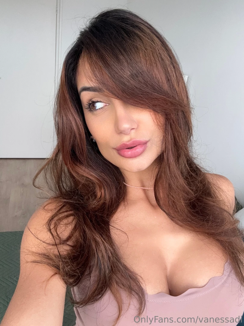 What do you like more about me my eyes or my lips you can choose part 1 