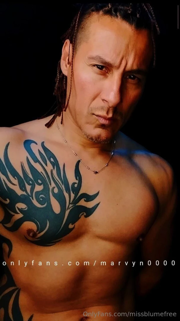 Hello baby i m marvyn a fitness model with a nice cock and a perfect 