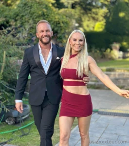 Introducing jem amp daz the uk s hottest swinging couple together for part 3