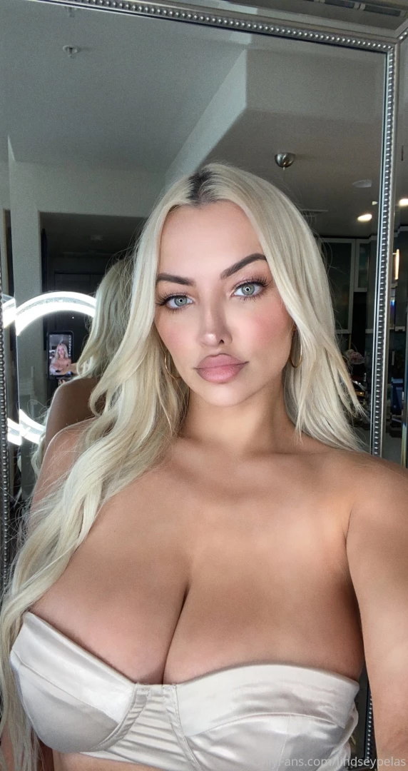 I love a place where my boobs and head can both fit hi sexies hows 