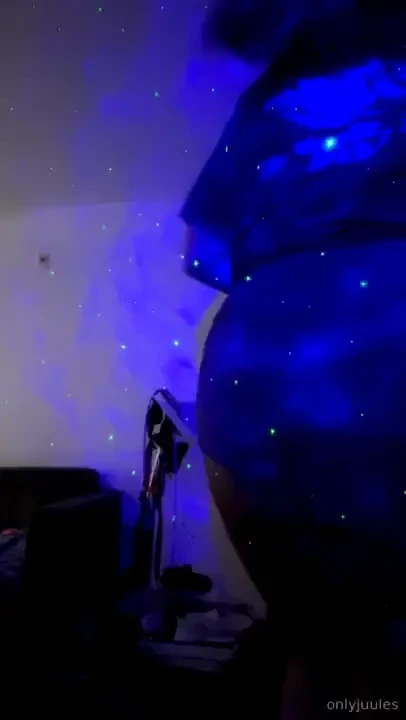 Wish i had a cock all to myself also my bad for how i be running this 
