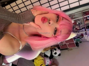 Good morning my hair is pink what do u think