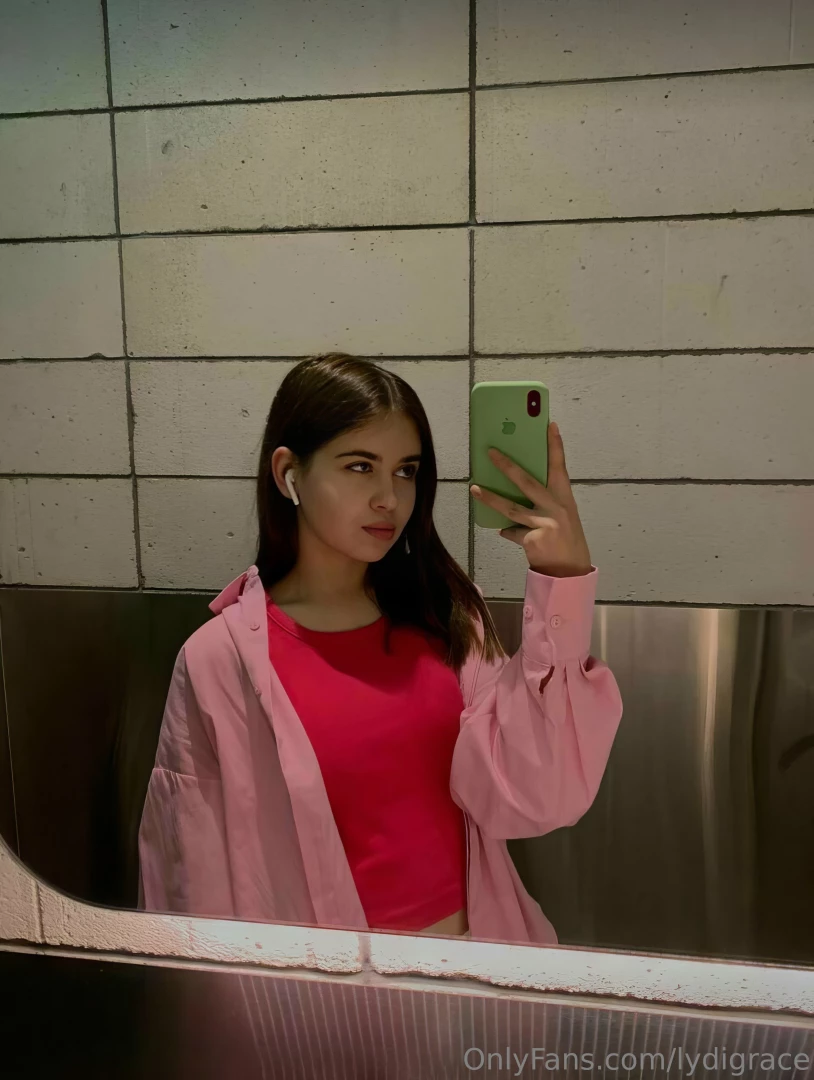 Subscriptions free only now your_devil69 this playful babe part 3 