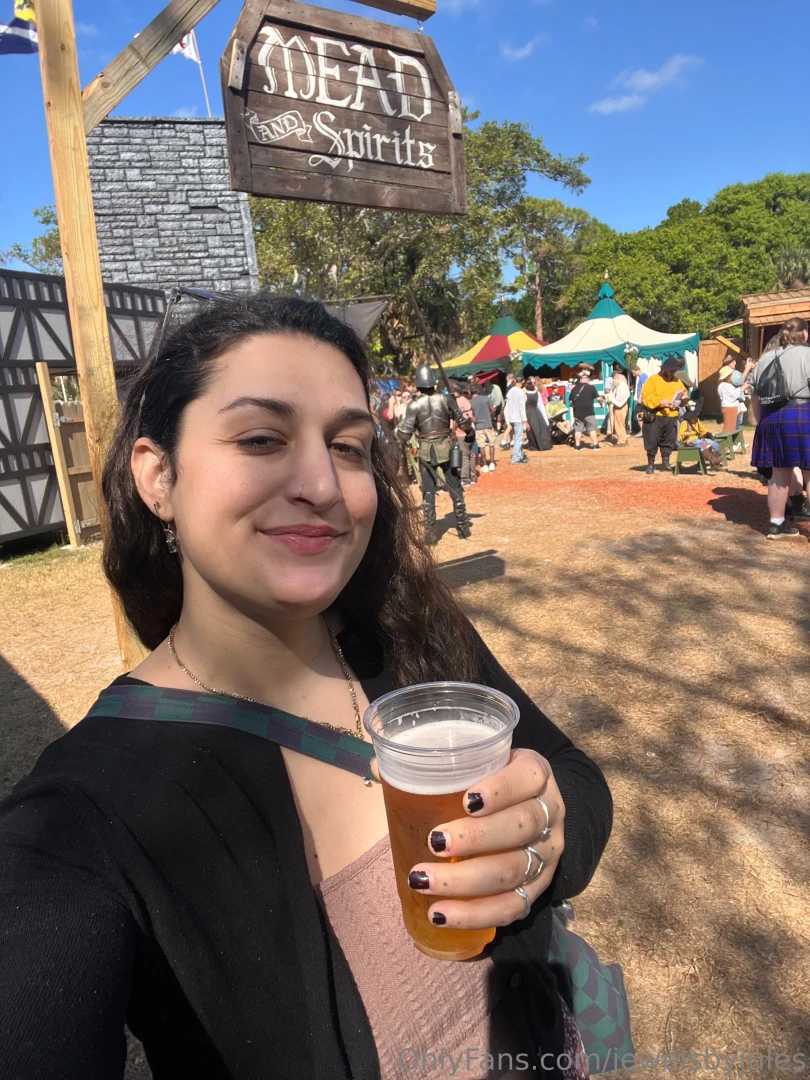 Spending my day at the renaissance fair 