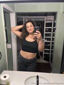 Spending this rainy monday cleaning my house hit me up and give me