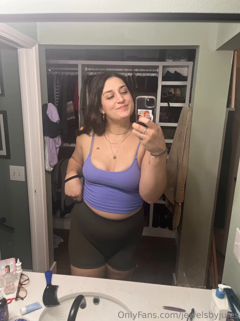 Your favorite crafty queen 