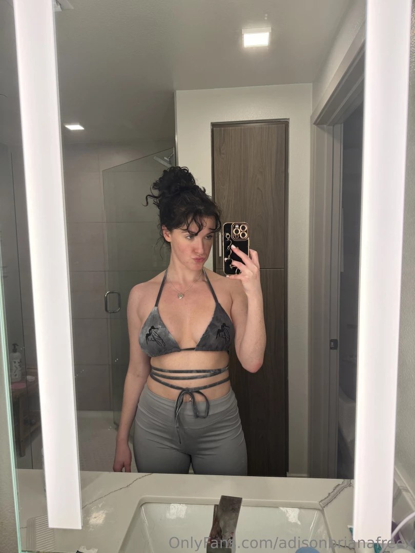 Catch me if you can or just stare 