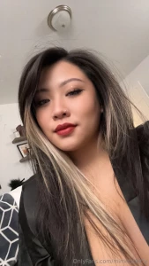 How are we feeling about the red lipstick part 2