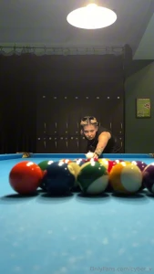 Today i was in the mood to pick up a pool cue and feel a little cheeky